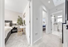 Others 5 Spacious 4BR Home in Brentford, Free Parking