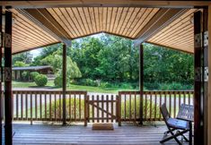 อื่นๆ 2 Willowbank Lodges