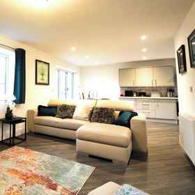 Primary image 1 บ้านบังกะโล 2 ห้องนอน - สวนปิดล้อม - เข้าถึงได้ด้วยรถเข็น, โรงแรม & ที่พัก Dinnington St. John's