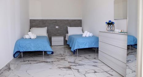 Others 2 Trilo Pino 6 Near The Sea