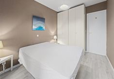 기타 4 Flat in Blankenberge With Ocean Views