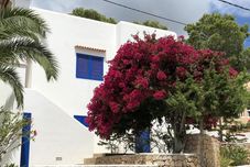 Others Hillside Villa Near Beaches