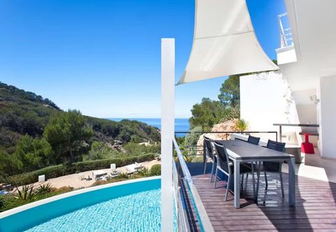 Others Appealing Villa With Private Terrace