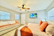 Others Tranquil Retreat King Bed Office Patio