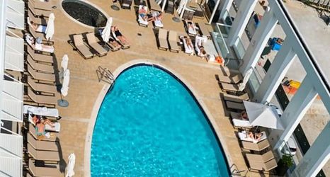 Others 2 Elegant Beachfront Condo: Your Perfect Getaway!