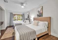 기타 5 Golden Retreat: Expansive 6BR Home w Heated Pool ~