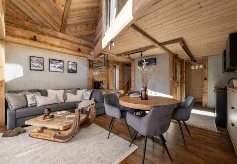 Others Mountain Shelter Salamandra