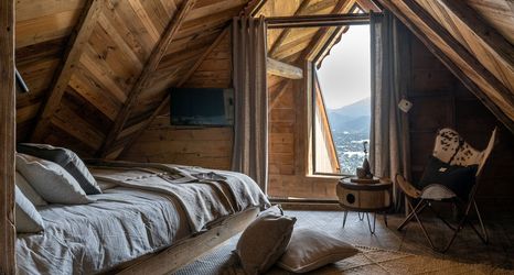 Others 2 Mountain Shelter Salamandra