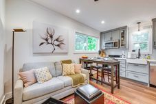 その他 Steps to Atlanta Beltline: Apt w/ Patio Access!