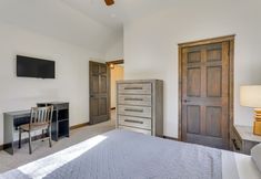 其他 4 Furnished Outdoor Space: Retreat in Lackawaxen!