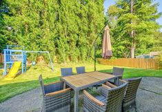 Lain-lain 3 Cheerful Kirkland Home w/AC Big Yard, Walk to Beach