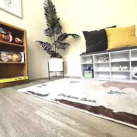 Room 1 Cozy Bellevue Home for Family/Business Near MS, King County Hotels