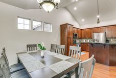 Others Eugene Area Home: 18 Mi to U of O!