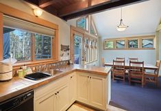 其他 7 28 Big Leaf 3 Bedroom Home