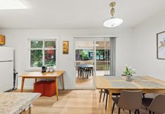 Others 6 Parkside Escape Oasis in Bellevue fully fenced