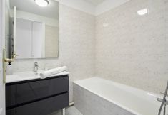 Others 7 Sublime Appartement Champs Elysees