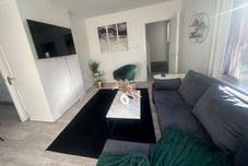 Others Airport House - Long Stays, Near Hospital!