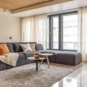 Primary image 1 อพาร์ตเมนต์หรู 3 ห้องนอนพร้อมระเบียง, โรงแรม & ที่พัก Olympia Terminal