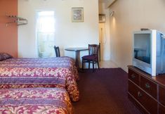 Others 2 NASSAU HOLIDAY MOTEL