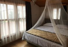 Others 6 Green Mansion