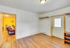 其他 4 Near Historic Sites: Colorful Hyde Park Apartment!