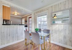 Khác 6 Shared Pool & Backyard: Small & Cozy Guest House