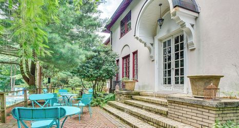 기타 2 Hudson Valley Estate on 4 Acres w/ Private Pool!