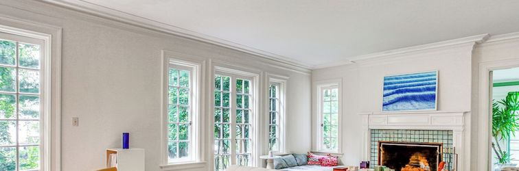 기타 Hudson Valley Estate on 4 Acres w/ Private Pool!