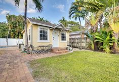 Others 3 Pool Access & Patio: Modern Fort Lauderdale Home