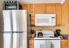 Others 4 Detached Backyard Studio in Fort Lauderdale!