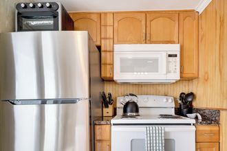 Others 4 Detached Backyard Studio in Fort Lauderdale!