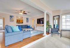 Others 6 House w/ Shared Pool Access: 4 Mi to Beaches!