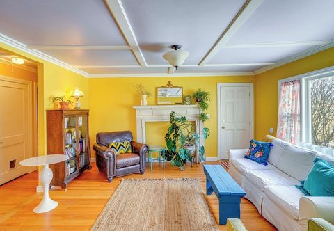 Others 1 Mi to Dtwn: Beautiful Home in Williamstown!