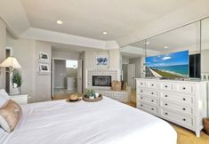 Others 4 Beachfront Sunset