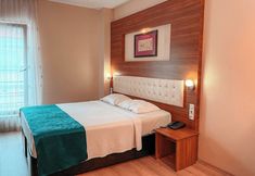 Lain-lain 6 The Riada Hotel