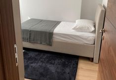 Others 2 Inci Suit Home