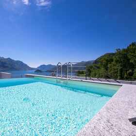 Room 1 Casa Laura Apt 3 in Il Piazzo, Barni Hotels