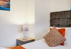 Others 5 Eastons 2 Bedroom Apt. with Sofa Bed