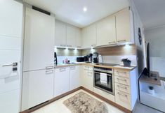 其他 5 Comfort 2 bedrooms Apt w balcony&parking