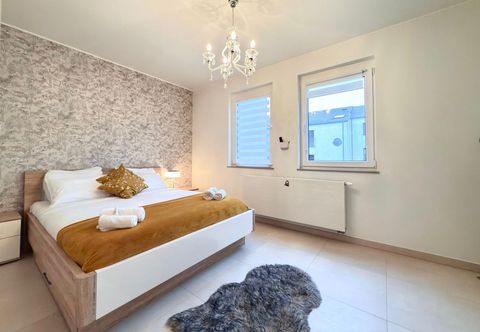 其他 Comfort 2 bedrooms Apt w balcony&parking