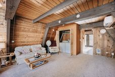 Others Room-mt Baker Apt, Pets OK, Wifi and AC