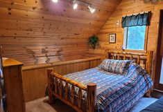 Others 6 Two Bedroom Real Log Cabin With Wifi and EV Char ger