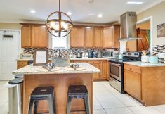 Others 7 Updated Farmhouse w/ Yard, 10 Mi to Dtwn Atlanta