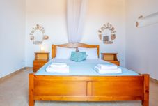 Others Villa Ioanna for 10 - Allparos Villas