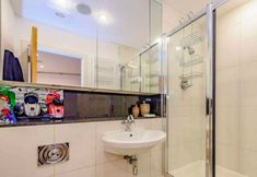Others 3 Luxury 2 bed flat in Wandsworth