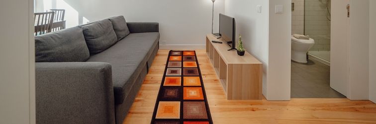 Others Downtown Sunny Apartment by Vacationy