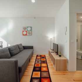 Room1Vacationy 市中心陽光公寓,St. Ignatius Zoo飯店