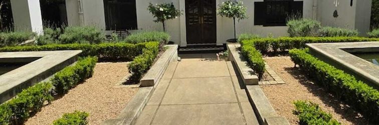 Lainnya Isoyi on Innes -The Neuk