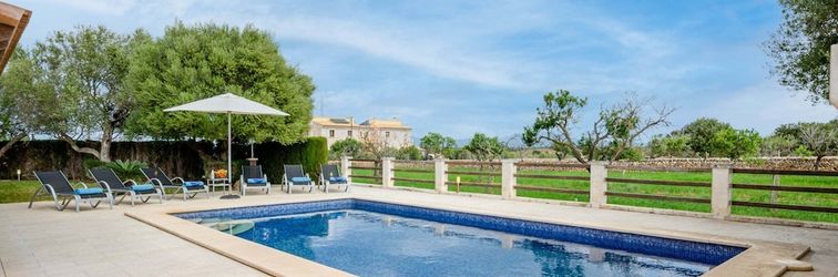 Lain-lain Charming Villa Near Sandy Beach