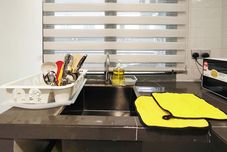 Lain-lain Plaza Berjaya by Manhattan Group